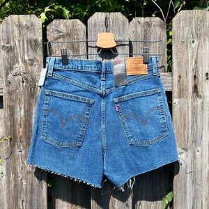 Levi’s ribcage shorts